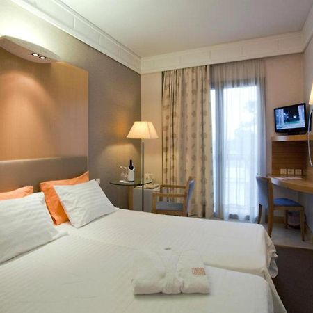 Central Hotel Athena Bagian luar foto