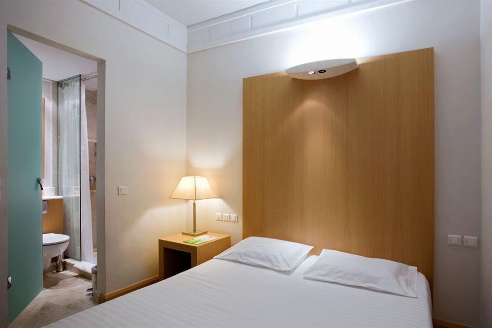 Central Hotel Athena Bagian luar foto