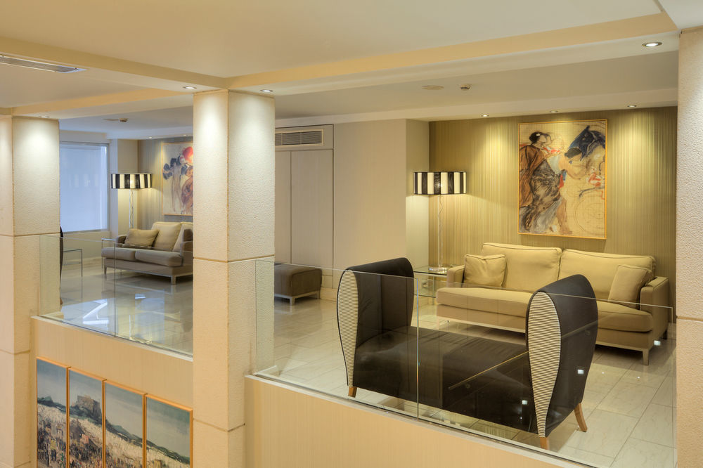 Central Hotel Athena Bagian luar foto
