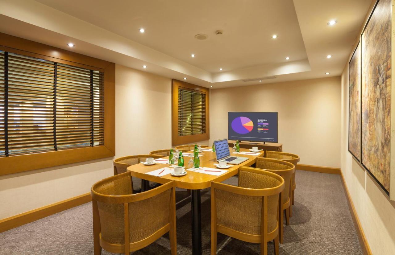 Central Hotel Athena Bagian luar foto