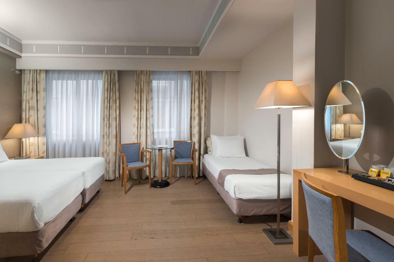 Central Hotel Athena Bagian luar foto