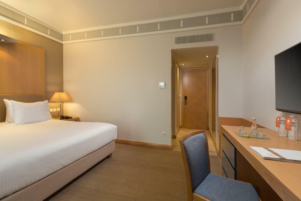 Central Hotel Athena Bagian luar foto