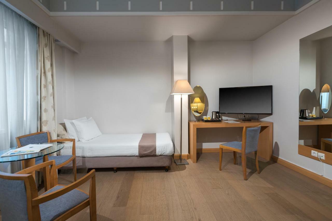 Central Hotel Athena Bagian luar foto