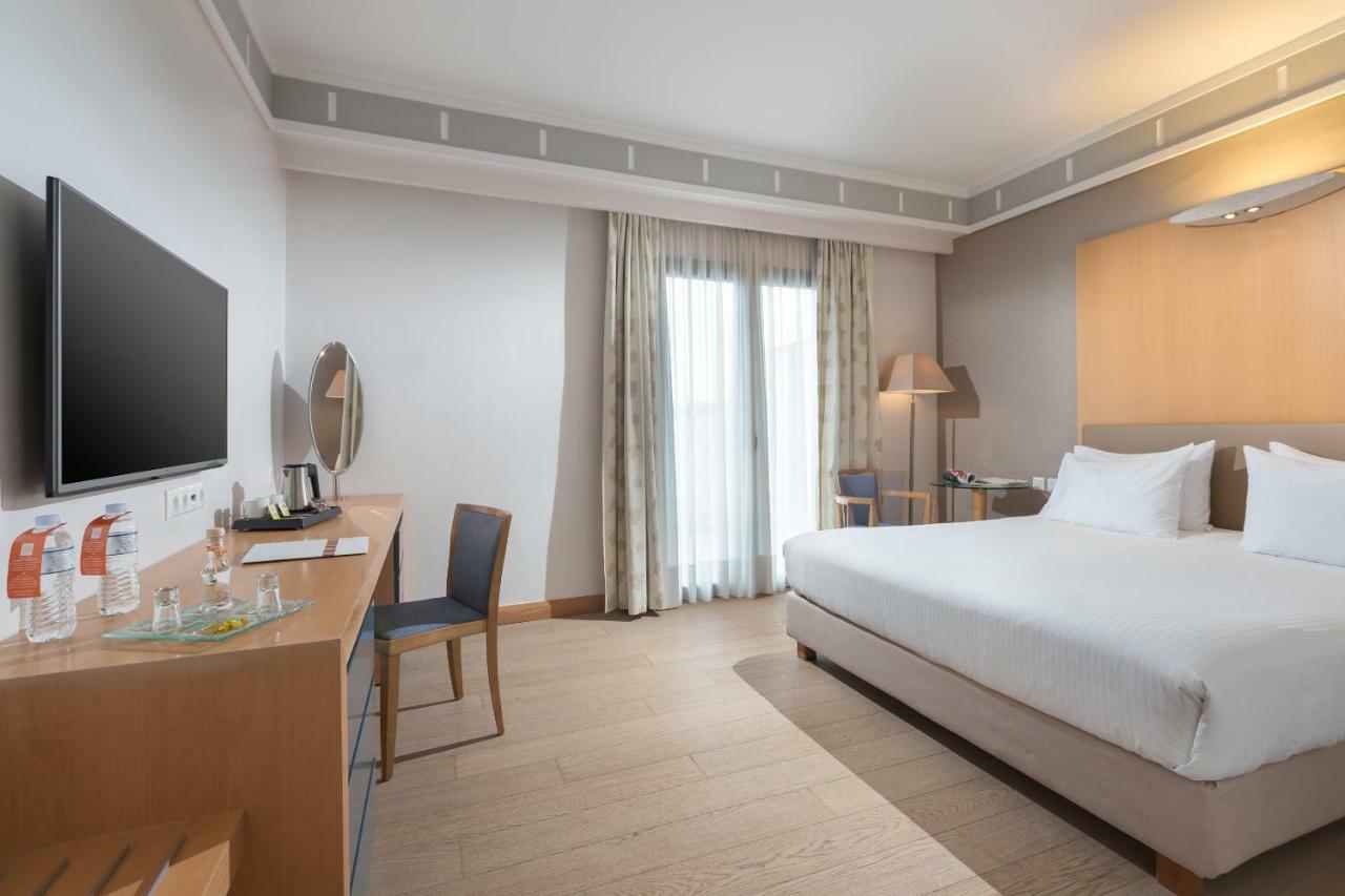 Central Hotel Athena Bagian luar foto